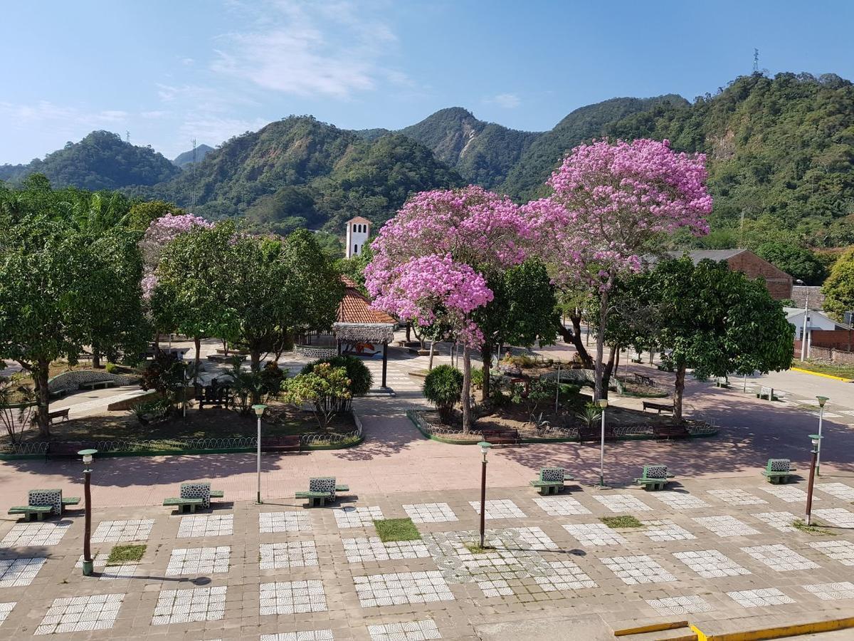Hotel Takana Rurrenabaque Εξωτερικό φωτογραφία
